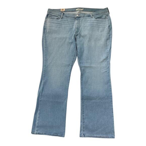 Levi's Women's Classic Boot Cut Jeans Blue Size 24W Denim Light Medium Wash - Picture 3 of 9